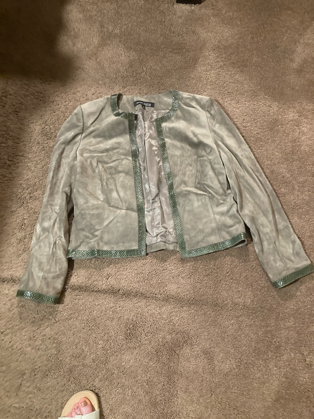 Ann Klein light olive suede jacket